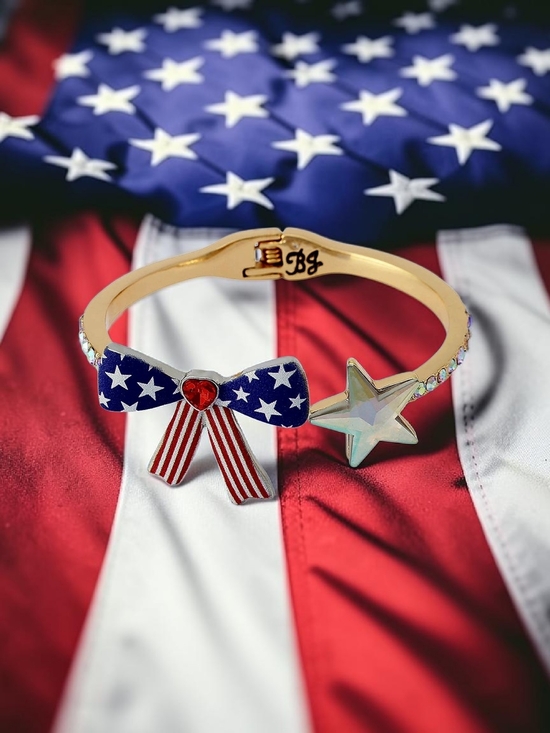 Betsey Johnson Jewelry - New Betsey Johnson Americana Hinge Bracelet w Lith Iconic Bow & Sparkly Star NWT